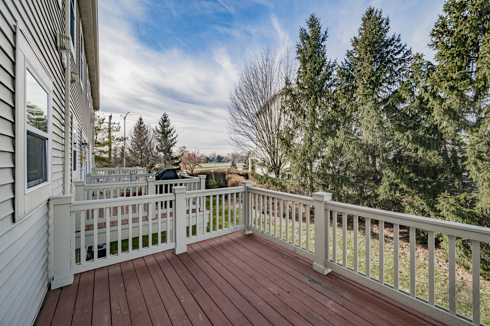 331 North Commerce Street Aurora, IL 60504 - Photo 38 of 41 a view of a wooden roof deck