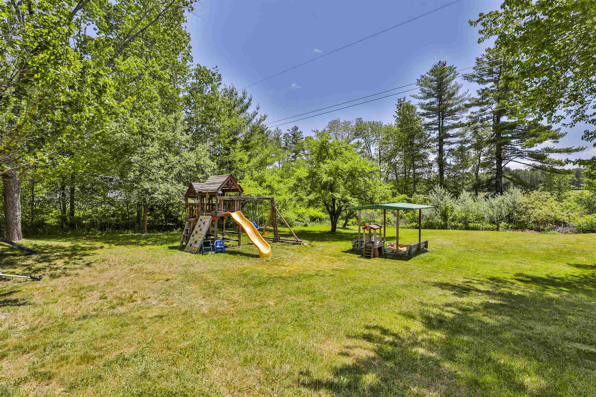 327 Whitehall Road Hooksett, NH 03106 - Photo 26 of 28