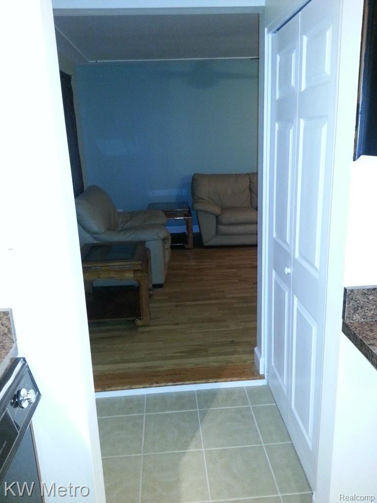 33992 Dequindre Road Sterling Heights, MI 48310 - Photo 19 of 36 12-8-13 chris phone 778.jpg