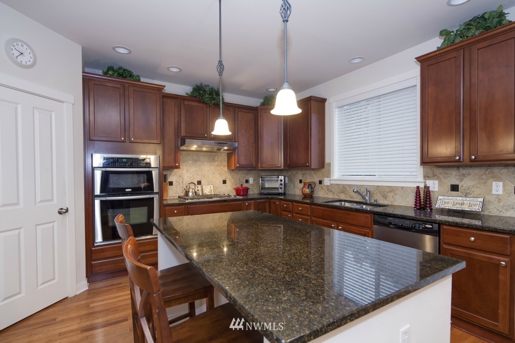 3915 219th Street Southeast Bothell, WA 98021 - Photo 5 of 15