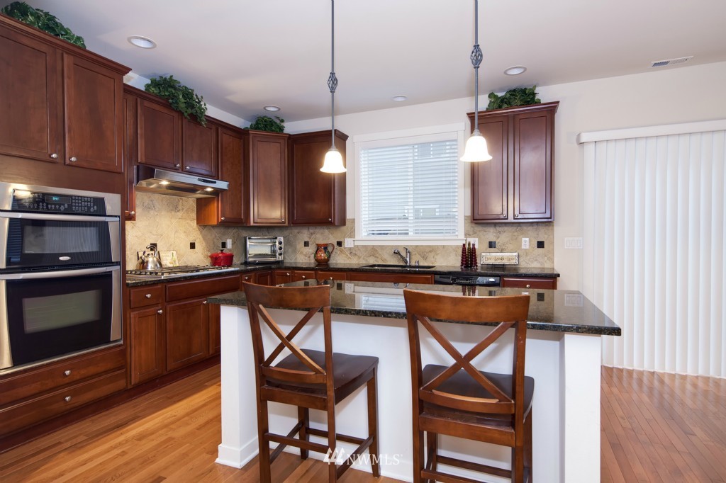 3915 219th Street Southeast Bothell, WA 98021 - Photo 8 of 15