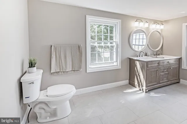 $425,000 | 96 Riviera Drive, Pennsville, NJ 08070