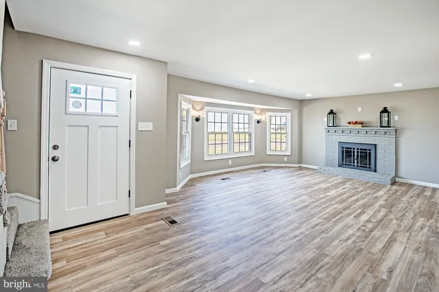 $425,000 | 96 Riviera Drive, Pennsville, NJ 08070