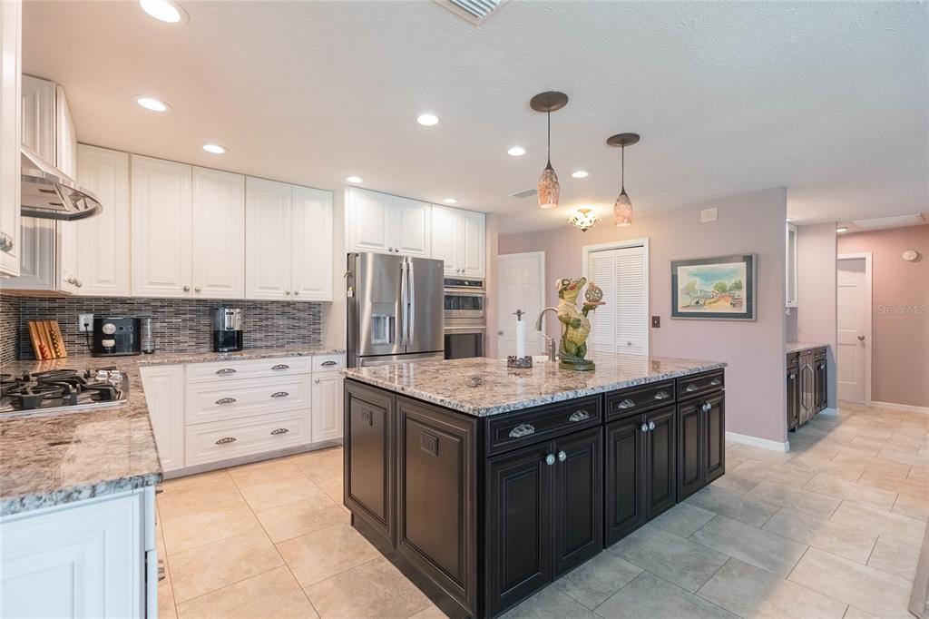 6602 Seabird Way Apollo Beach, FL 33572 - Photo 13 of 41