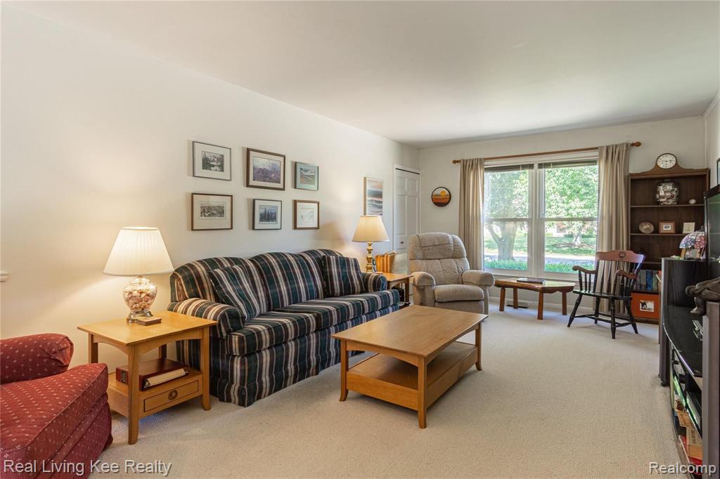 2155 Wayward Drive Rochester Hills, MI 48309 - Photo 16 of 38