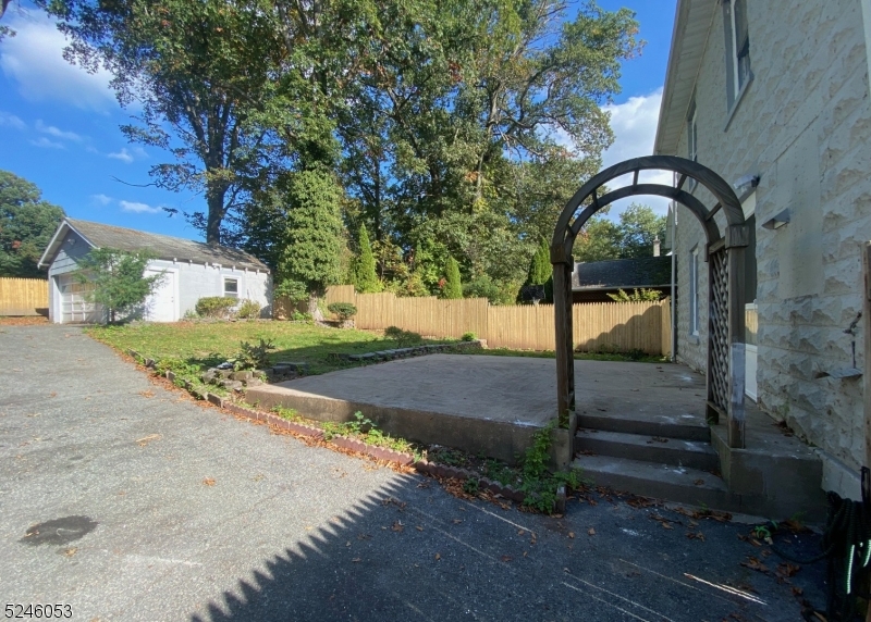 10 Park Road Morris Plains, NJ 07950 - Photo 17 of 19 Gallery Image 17