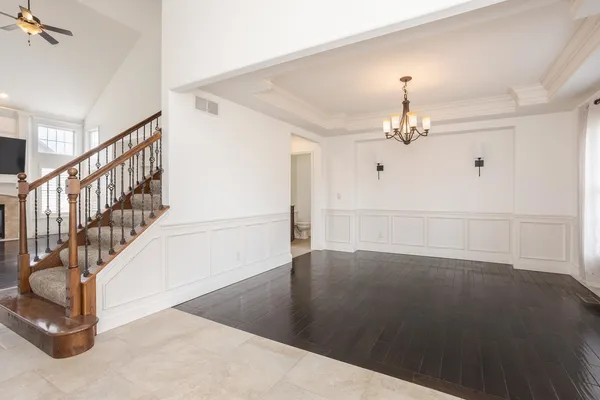 $519,900 | 2807 Vrooman Court, Bloomington, IL 61704