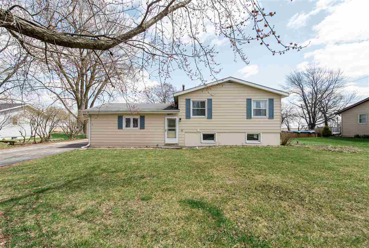 6775 South Sarah Avenue Rochelle, IL 61068 - Photo 2 of 26 a house that is sitting in the grass