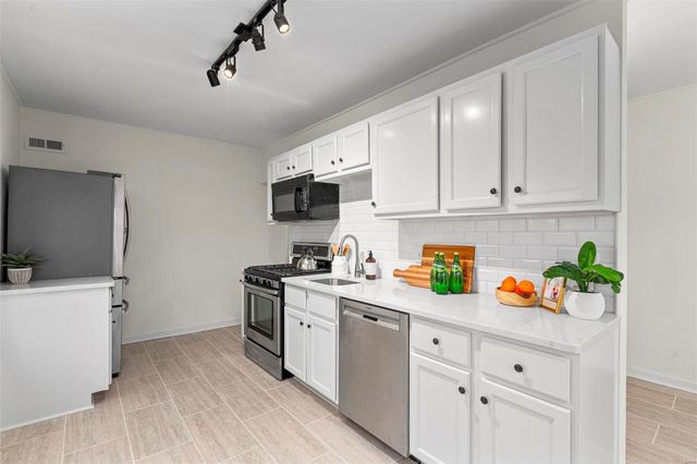 $314,900 | 2605 Bredell Avenue, St. Louis, MO 63143