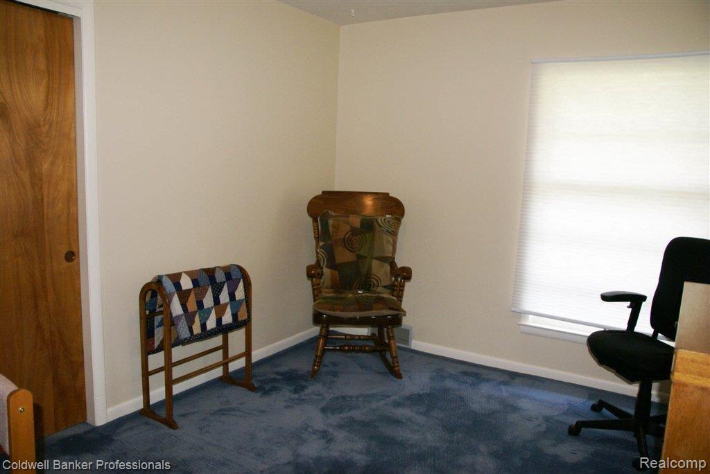 28412 Farmington Road Farmington, MI 48334 - Photo 14 of 21 Bedroom 3.jpg