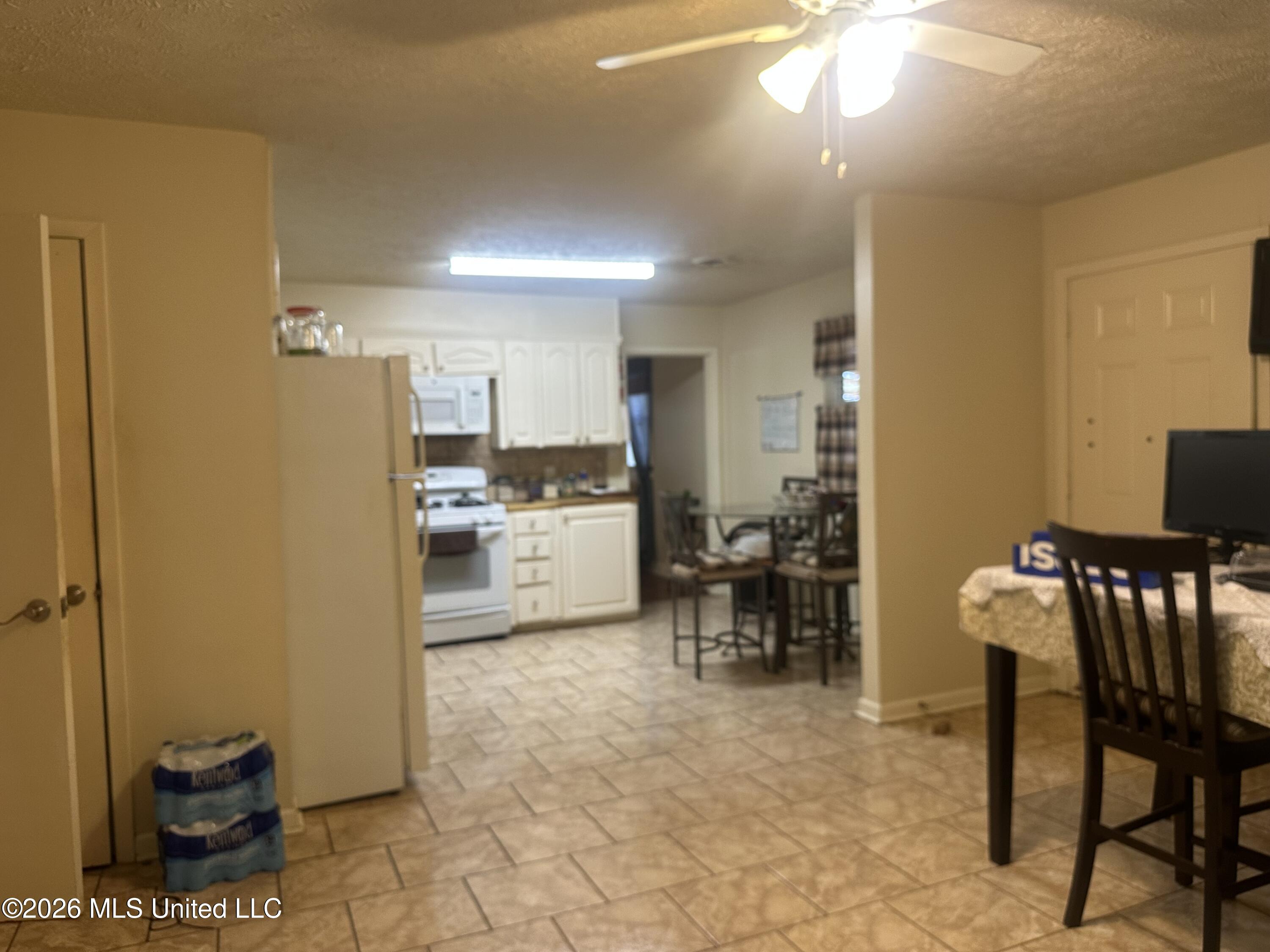 751 Neering Trail Jackson, MS 39206 - Photo 6 of 24 IMG_3369