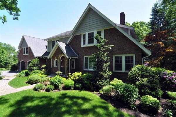 29 Boulder Road Wellesley, MA 02481 - Photo 2 of 28 Gallery Image 2
