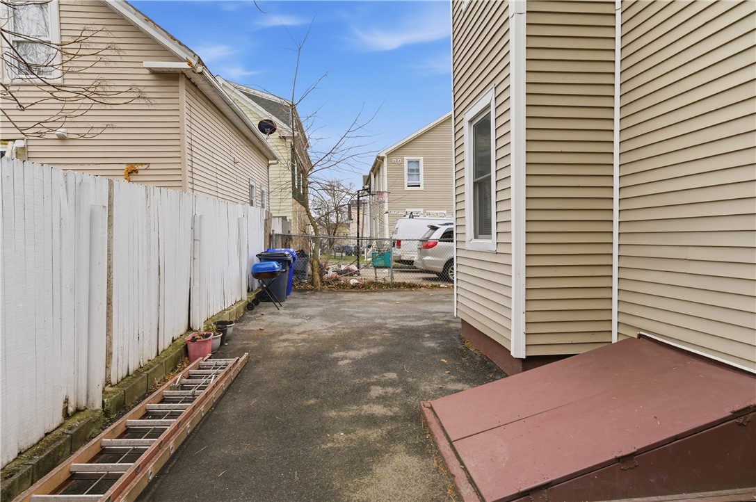 35 Gifford Street Providence, RI 02909 - Photo 36 of 38