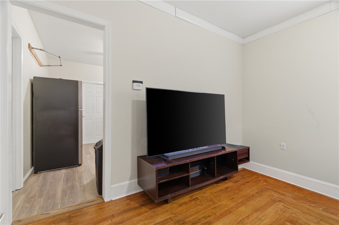 35 Gifford Street Providence, RI 02909 - Photo 8 of 38 1st Fl