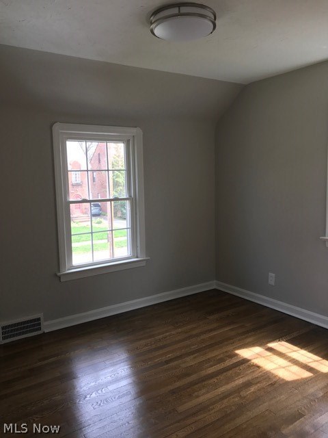 2450 Traymore Road Cleveland, OH 44118 - Photo 13 of 22