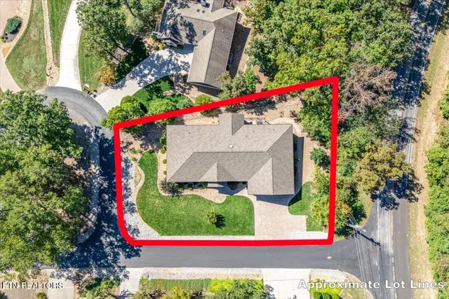 $699,900 | 400 Tanasi Way, Loudon, TN 37774