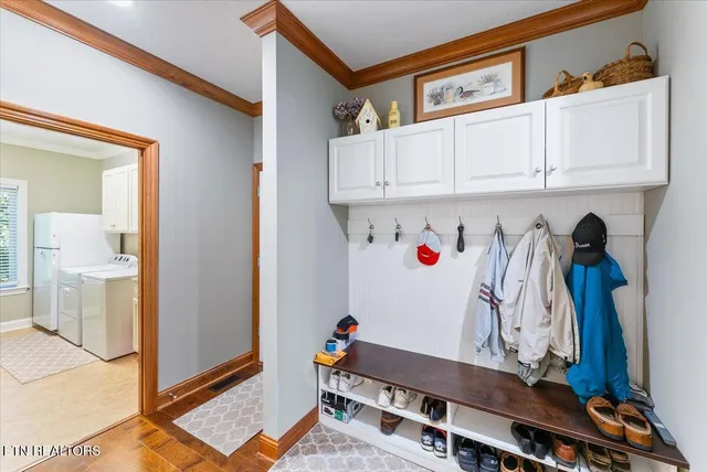 $699,900 | 400 Tanasi Way, Loudon, TN 37774