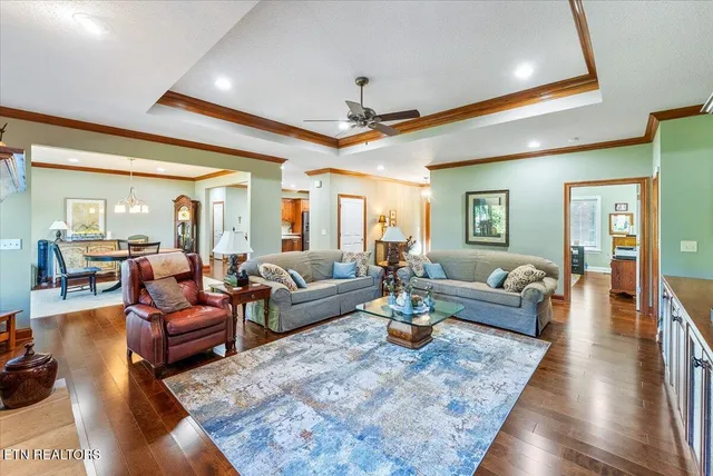 $699,900 | 400 Tanasi Way, Loudon, TN 37774