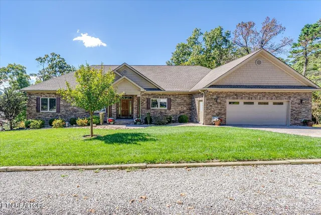 $699,900 | 400 Tanasi Way, Loudon, TN 37774