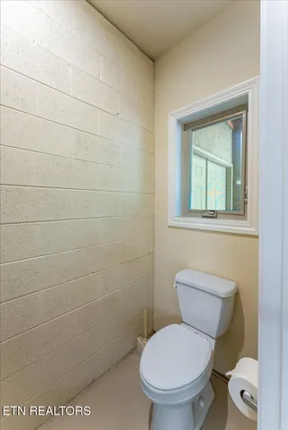 $699,900 | 400 Tanasi Way, Loudon, TN 37774