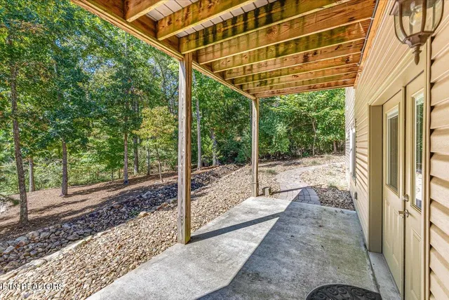 $699,900 | 400 Tanasi Way, Loudon, TN 37774