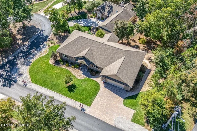 $699,900 | 400 Tanasi Way, Loudon, TN 37774