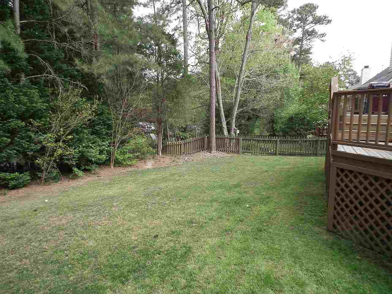 7016 Edgeview Court Raleigh, NC 27613 - Photo 23 of 25 Photo 23
