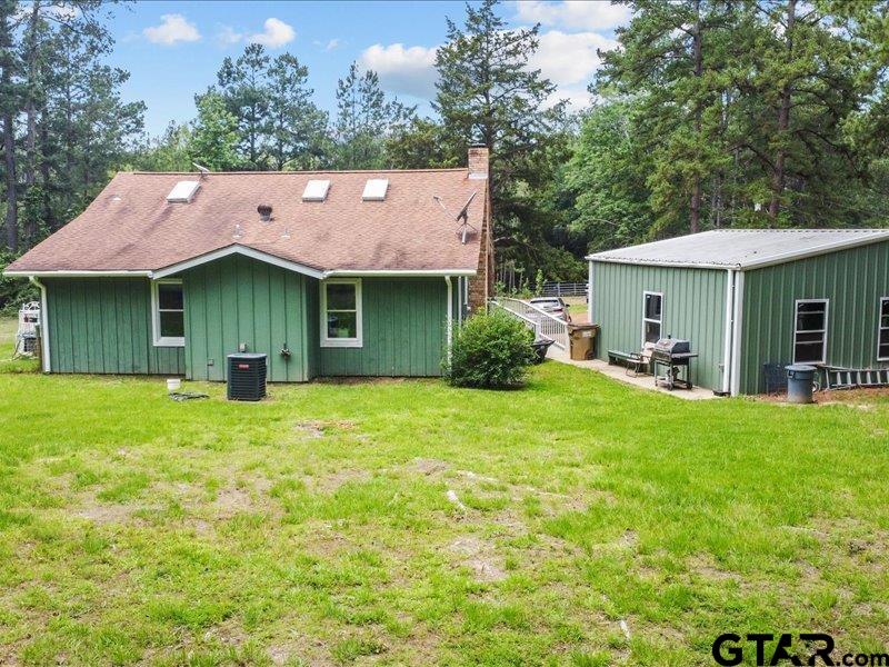 3381 County Road 452 Palestine, TX 75803 - Photo 9 of 45