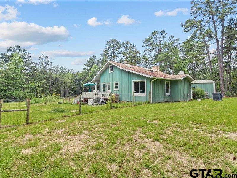 3381 County Road 452 Palestine, TX 75803 - Photo 10 of 45