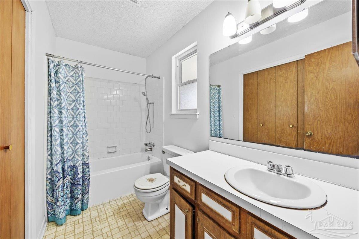 7889 Chesterfield Road Pensacola, FL 32506 - Photo 9 of 22