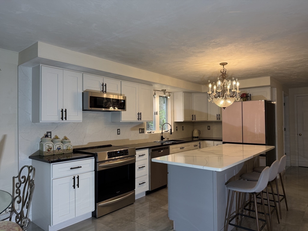 21 Woodridge Road Milford, MA 01757 - Photo 13 of 37