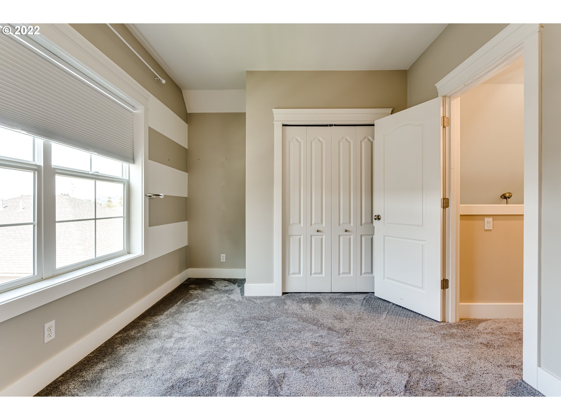 4750 Rocky Road Springfield, OR 97478 - Photo 27 of 32 a view of an empty room with a window