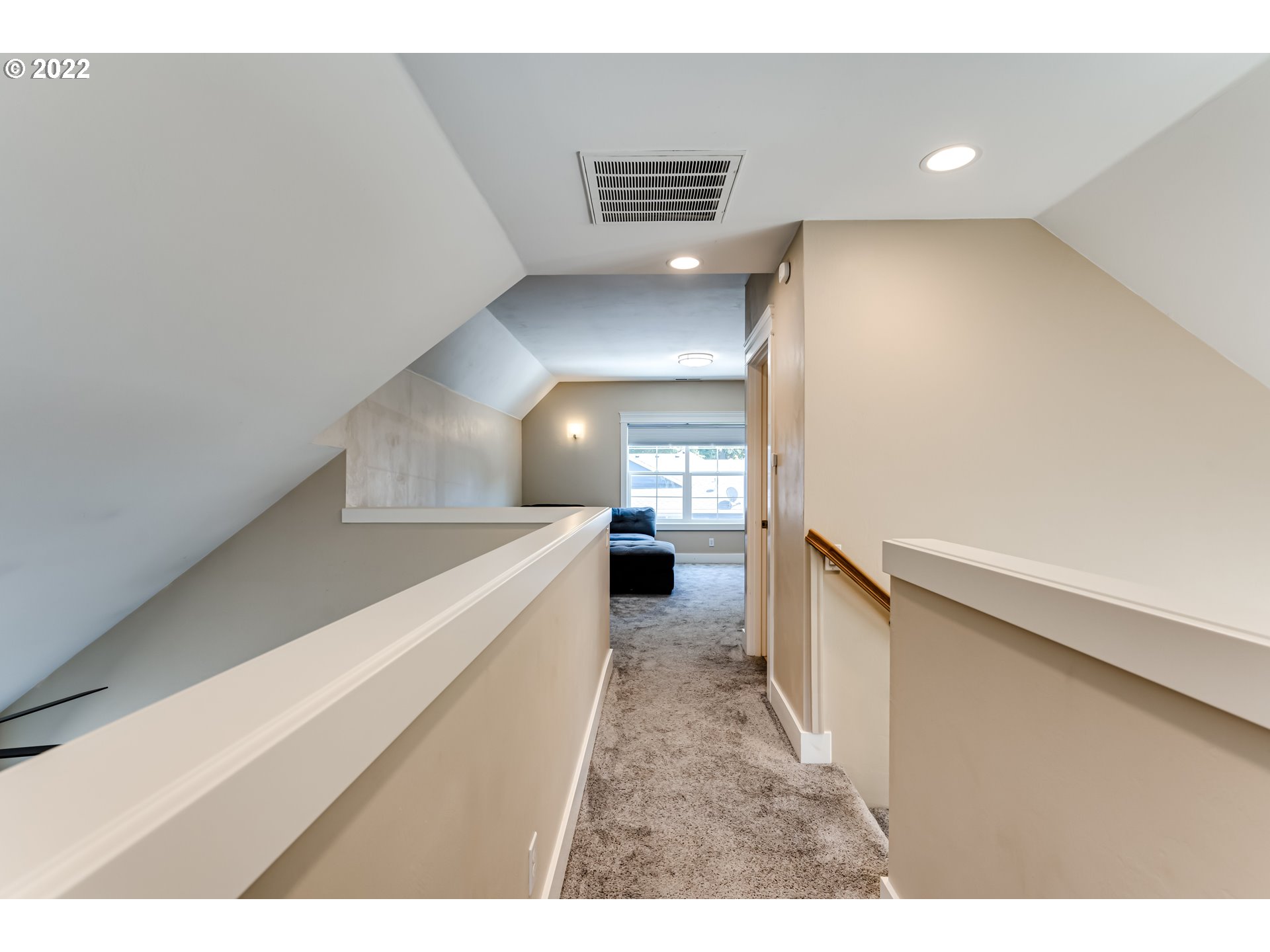4750 Rocky Road Springfield, OR 97478 - Photo 28 of 32 a view of a hallway with stairs