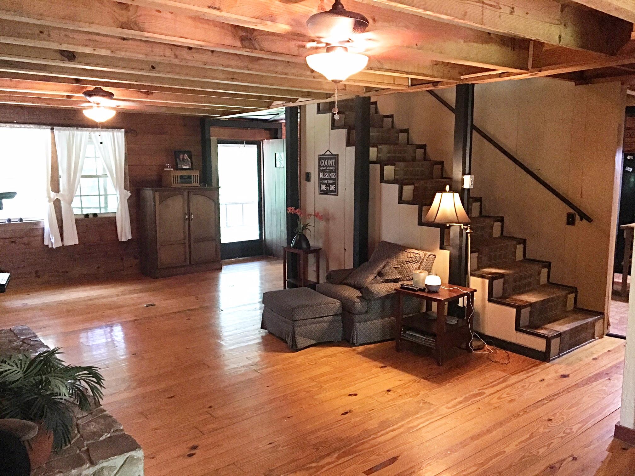 3879 Clarity Road Springfield, TN 37172 - Photo 13 of 28 a living room with furniture