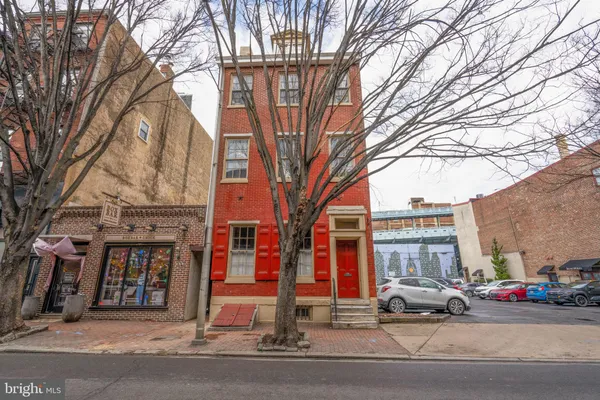 $3,000 | 239 Race Street, Unit C, Philadelphia, PA 19106