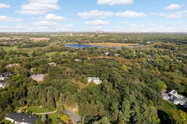 $14,500,000 | 8 Merilane, Edina, MN 55436