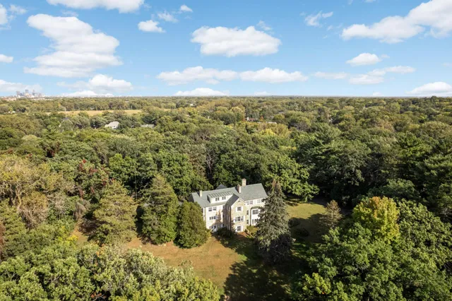 $14,500,000 | 8 Merilane, Edina, MN 55436