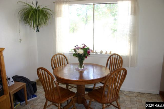 1285 Beldon Way Reno, NV 89503 - Photo 4 of 8 a dining room with furniture and window