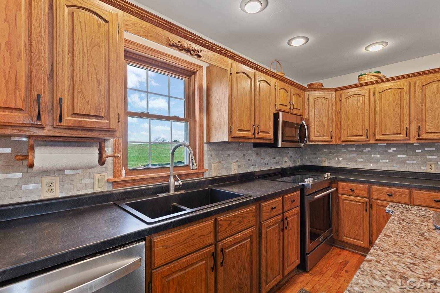 10720 Stephenson Road Onsted, MI 49265 - Photo 20 of 97 50204480-1951766e-8ee6-418d-98e8-5b25c964f26c.JPG
