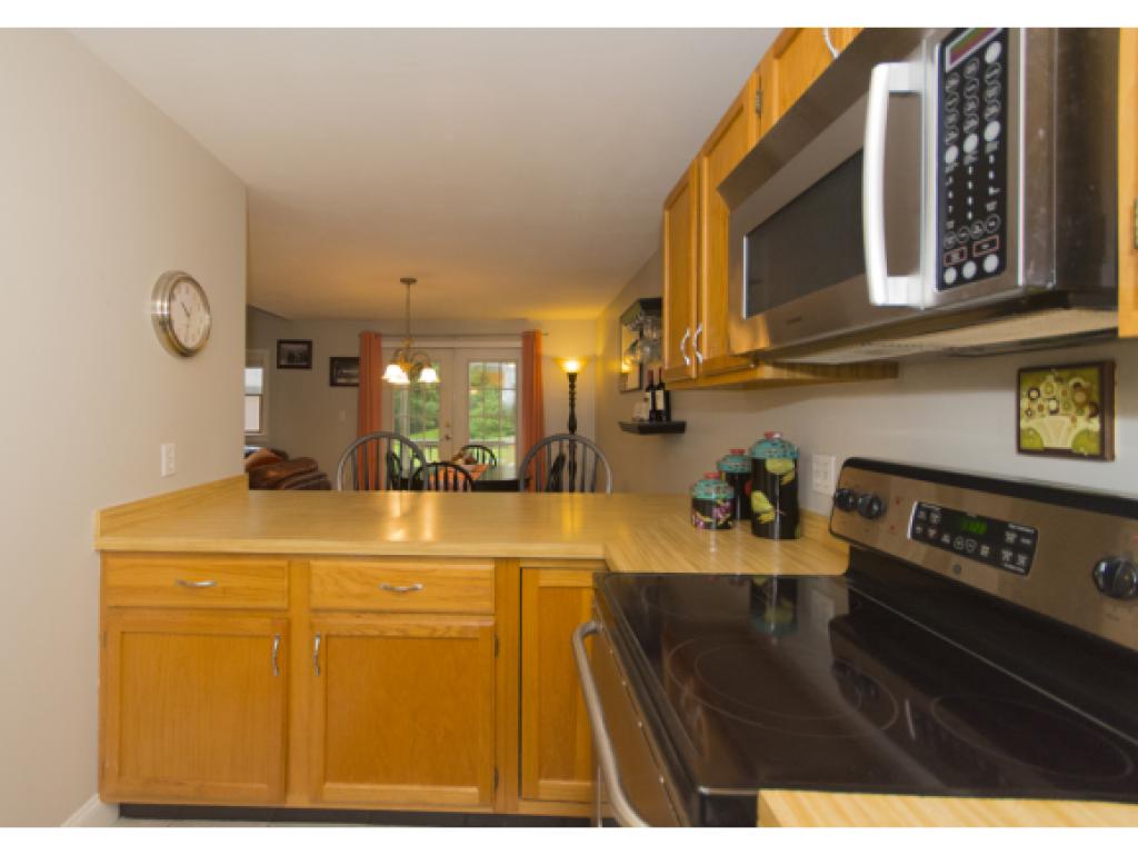 9 Kirriemuir Road, Unit 9 Stratham, NH 03885 - Photo 16 of 33 Gallery Image 16