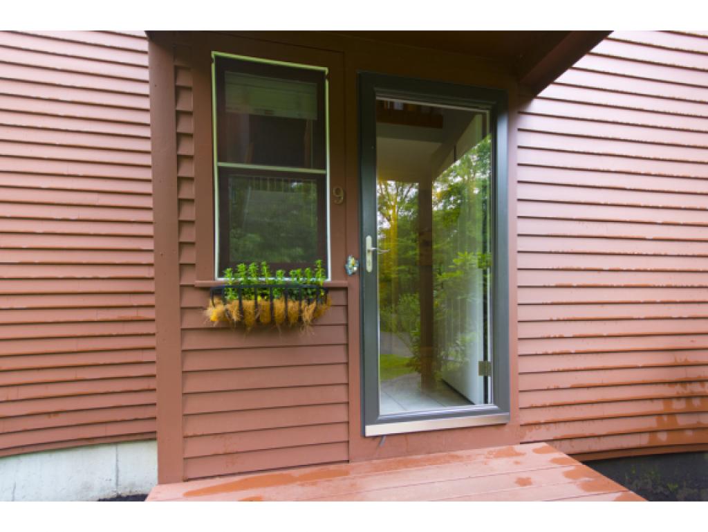 9 Kirriemuir Road, Unit 9 Stratham, NH 03885 - Photo 4 of 33 Gallery Image 4