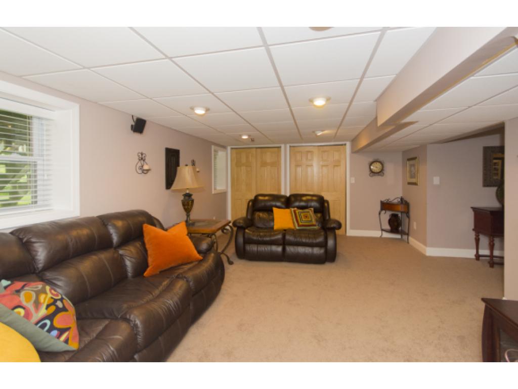 9 Kirriemuir Road, Unit 9 Stratham, NH 03885 - Photo 31 of 33 Gallery Image 31