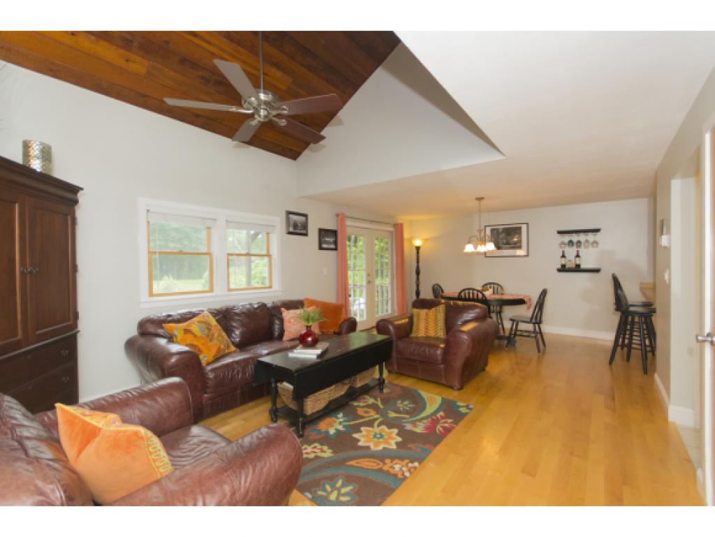 9 Kirriemuir Road, Unit 9 Stratham, NH 03885 - Photo 8 of 33 Gallery Image 8