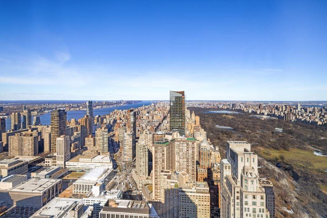 80 Columbus Circle, Unit 80 Manhattan, NY 10019 - Photo 2 of 30 a view of a city