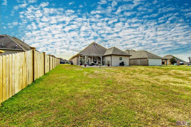 $266,500 | 187 Carriage Way, Thibodaux, LA 70301
