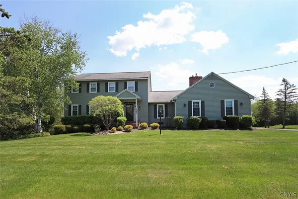 $525,000 | 5180 Fairlawn Drive, Manlius, NY 13066