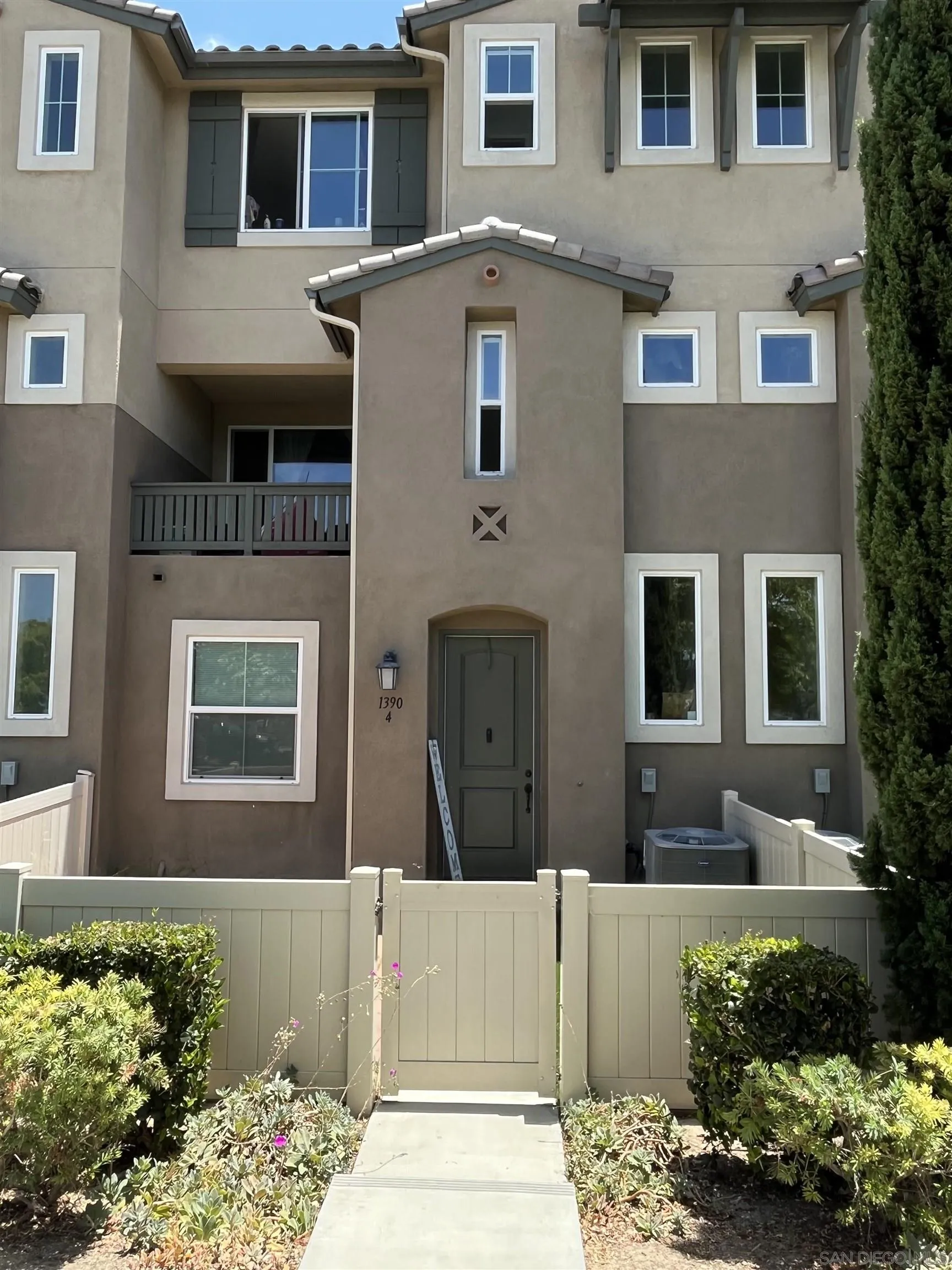 1390 Santa Victoria Road, Unit 4 Chula Vista, CA 91913 - Photo 2 of 3