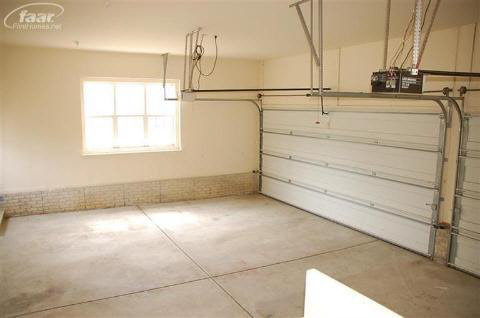 13226 North Webster Road Clio, MI 48420 - Photo 10 of 21 20270681-9.JPG