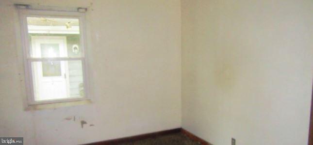 185 Mountain Road Pasadena, MD 21122 - Photo 7 of 10 Gallery Image 7