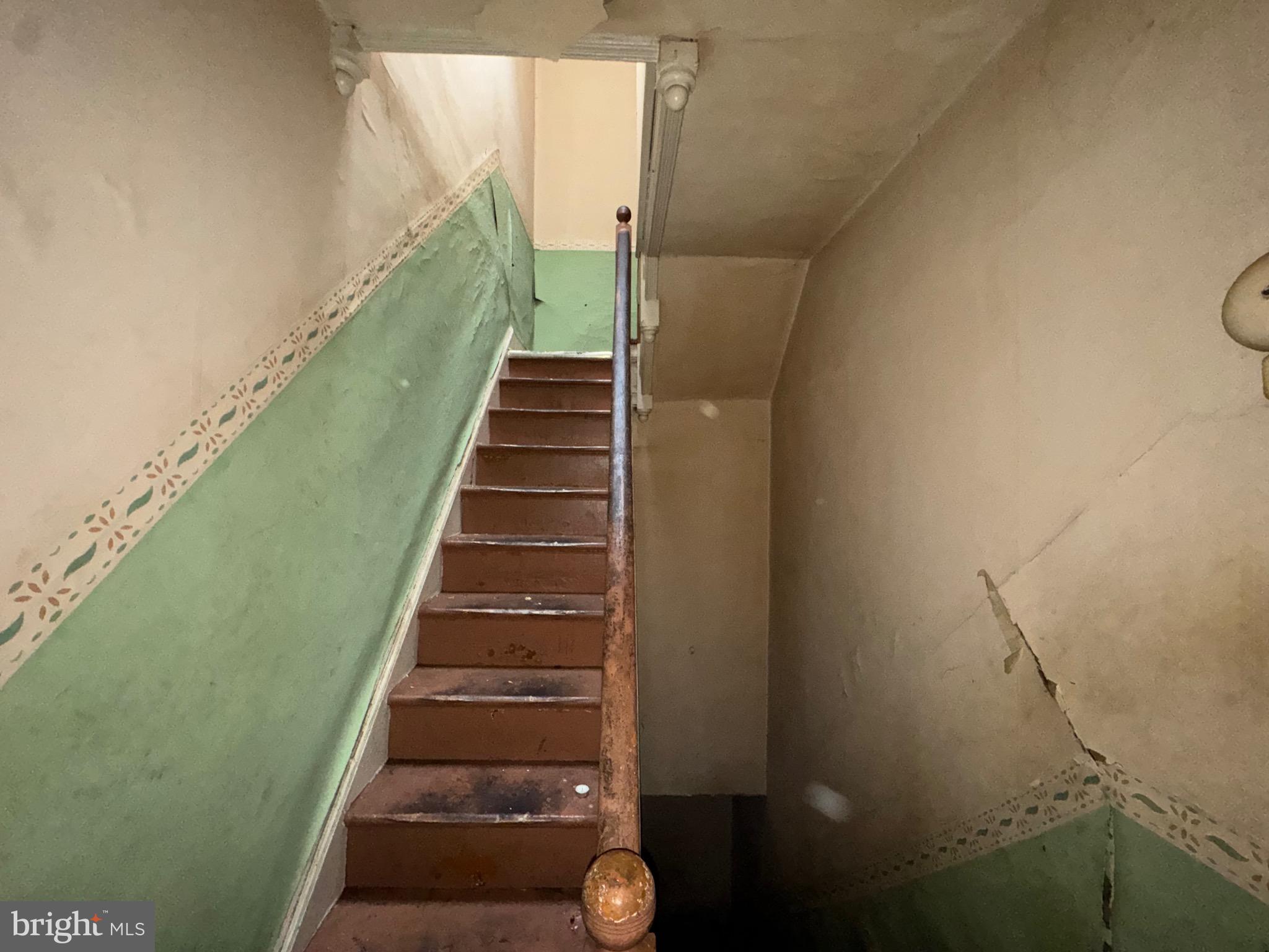 105 North Fulton Avenue Baltimore, MD 21223 - Photo 24 of 38 a view of entryway